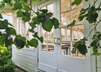 Gartenhaus als Homeoffice: Planung, Kosten und B-Ware prüfen