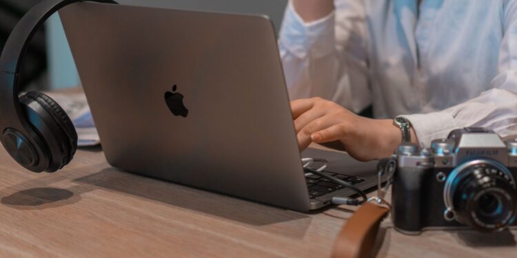 Eigene Website als Freelancer: Wann lohnt Webdesigner?